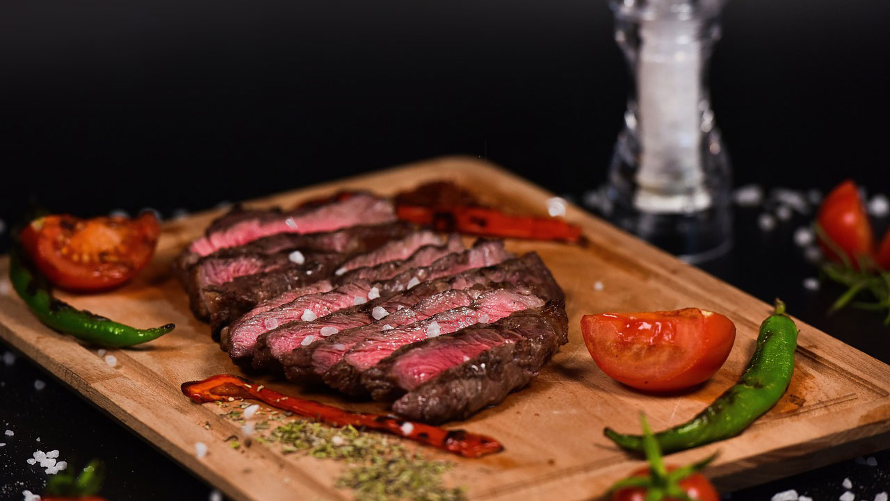 Steki i zestawy obiadowe w restauracji beskidziej